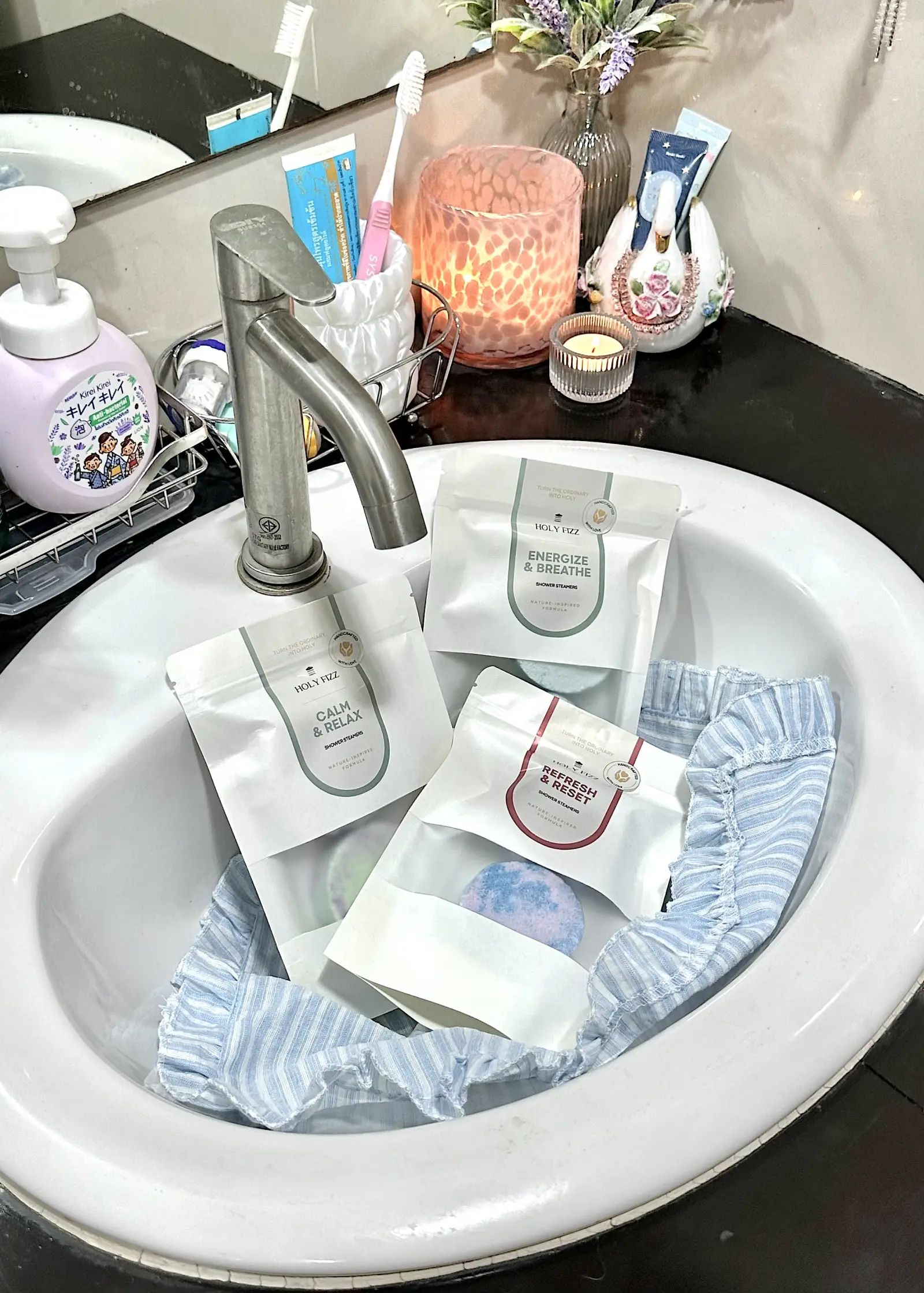 ประโยชน์ของ Holy Fizz Shower Steamer สำหรับ self-care routine ผ่อนคลายที่บ้าน